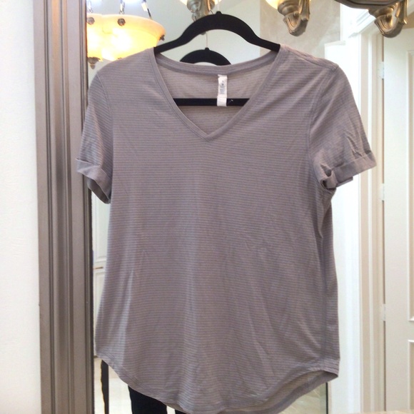 Lululemon size 4 top - Picture 1 of 5